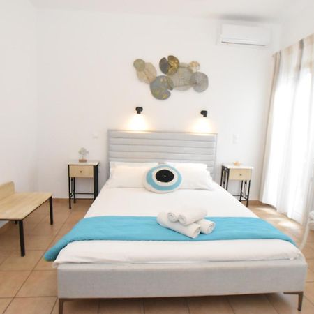 אורנוס Celeste Apartments מראה חיצוני תמונה