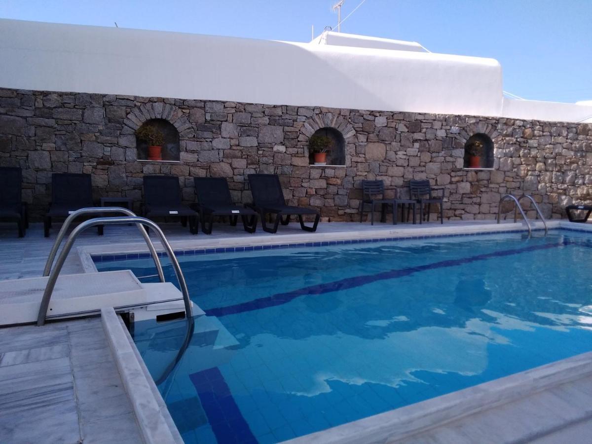 אורנוס Celeste Apartments מראה חיצוני תמונה