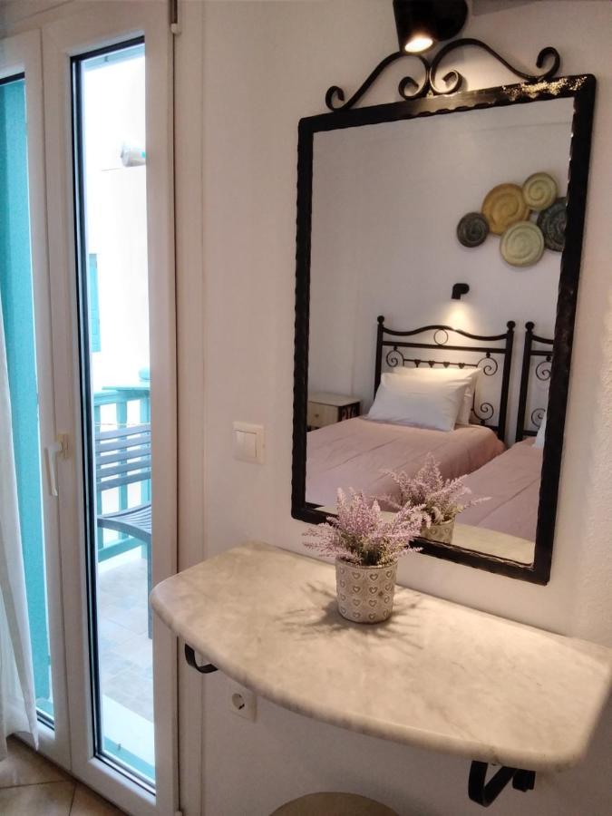 אורנוס Celeste Apartments מראה חיצוני תמונה