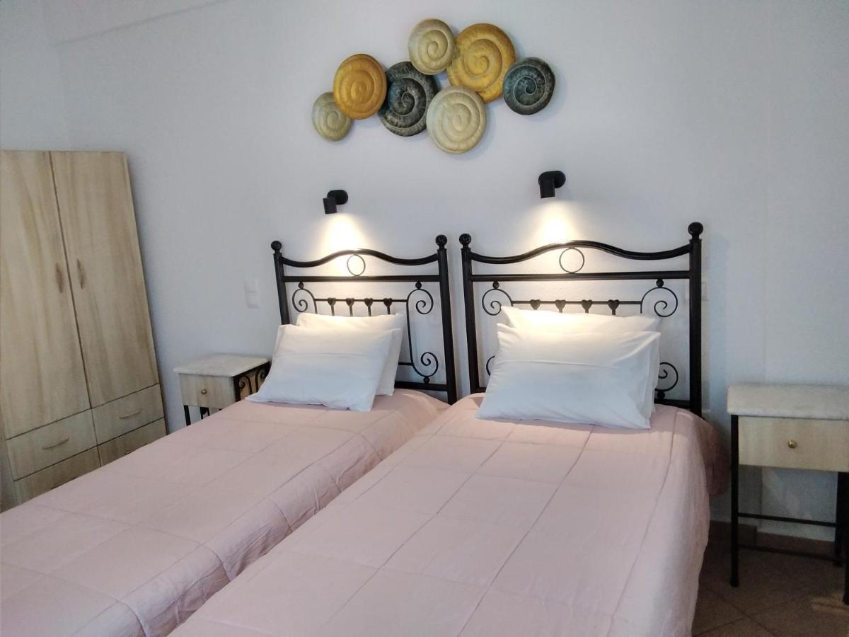 אורנוס Celeste Apartments מראה חיצוני תמונה