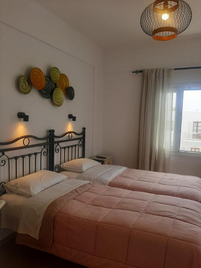 אורנוס Celeste Apartments מראה חיצוני תמונה