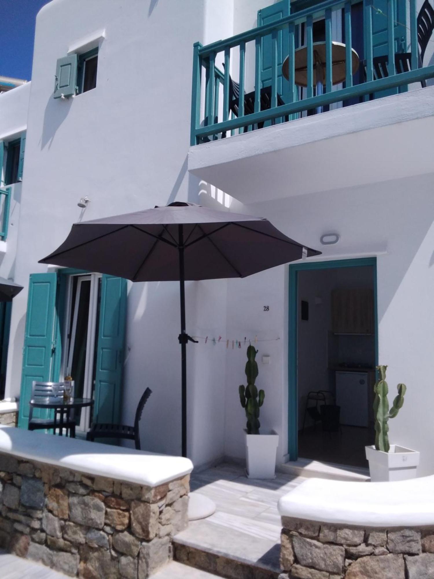 אורנוס Celeste Apartments מראה חיצוני תמונה