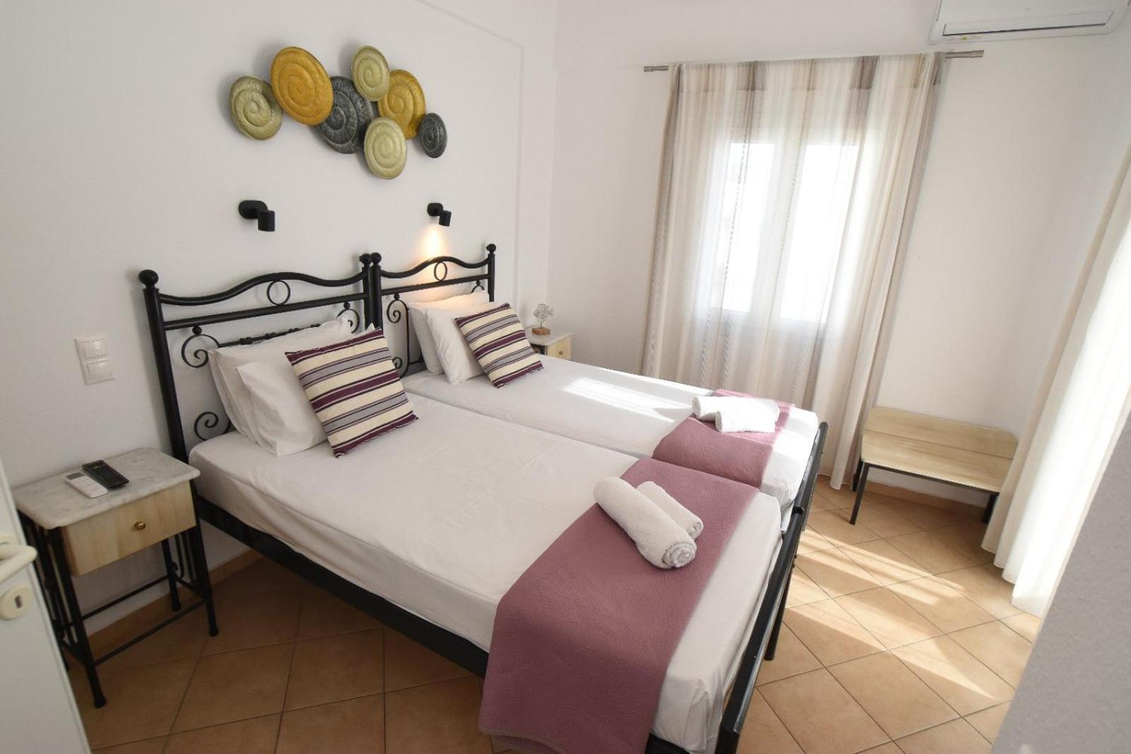 אורנוס Celeste Apartments מראה חיצוני תמונה