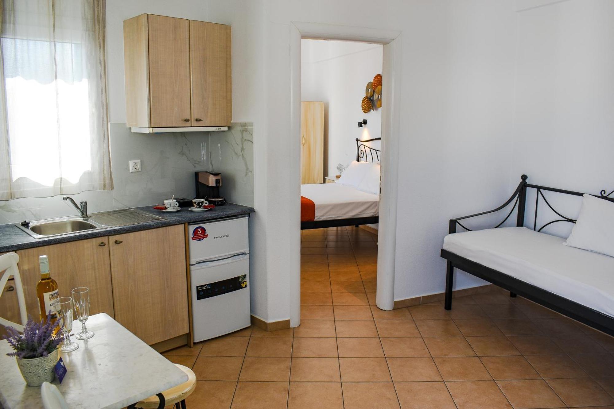 אורנוס Celeste Apartments מראה חיצוני תמונה